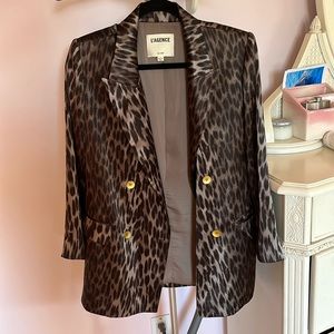 L’AGENCE size 4 grey and black leopard blazer with gold buttons.